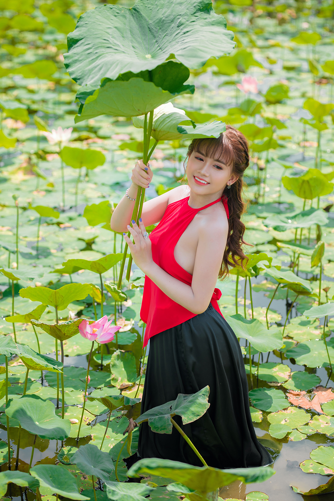 sét chân váy đen + áo 2 dây rơt vai màu đỏ cho bé gái | Shopee Việt Nam